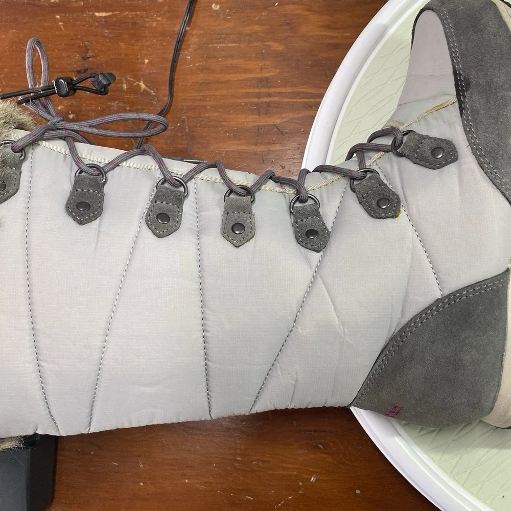L L Bean Carrabassett Snow Boots Tall Women Sz‎ 6M Gray Fur Top